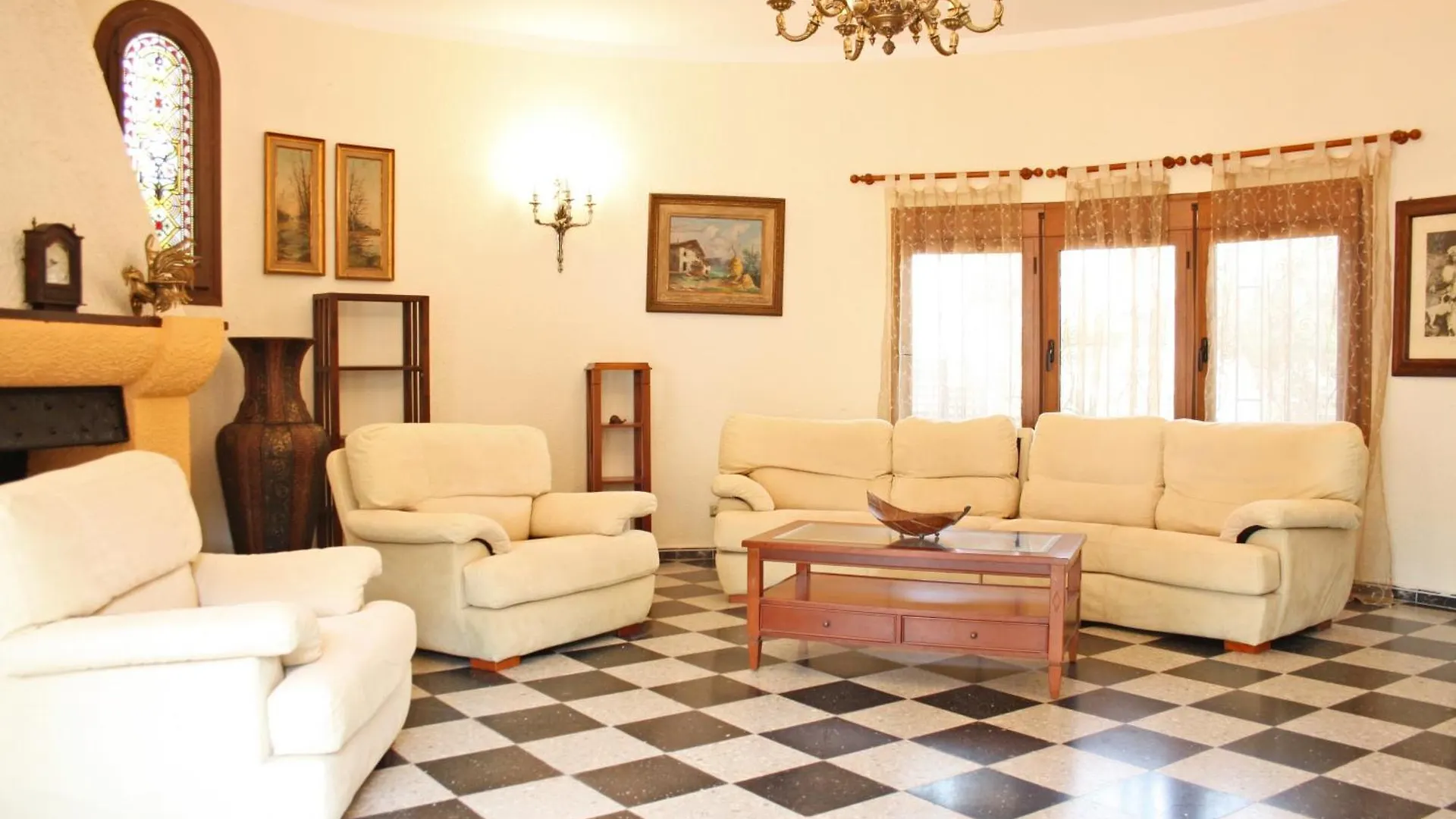 펜션 Latorre Seafront Villa 캠브릴스