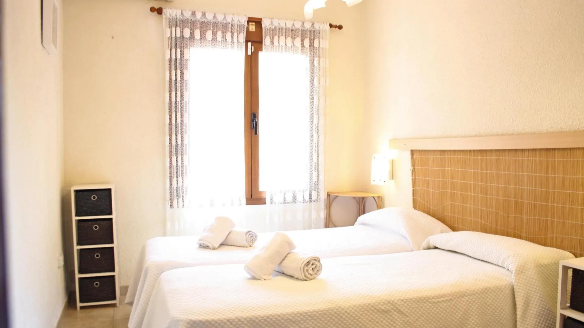 Latorre Seafront Villa 캠브릴스 스페인